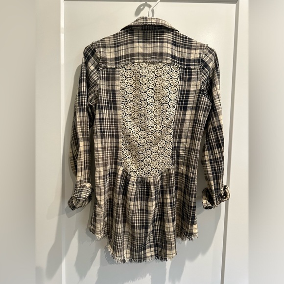Black and white, laced back, plaid shirt. Size small - Picture 2 of 2
